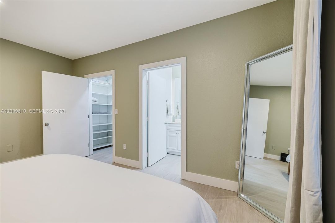 В аренду: $3,990 (2 спален, 2 ванн, 940 Квадратных фут)