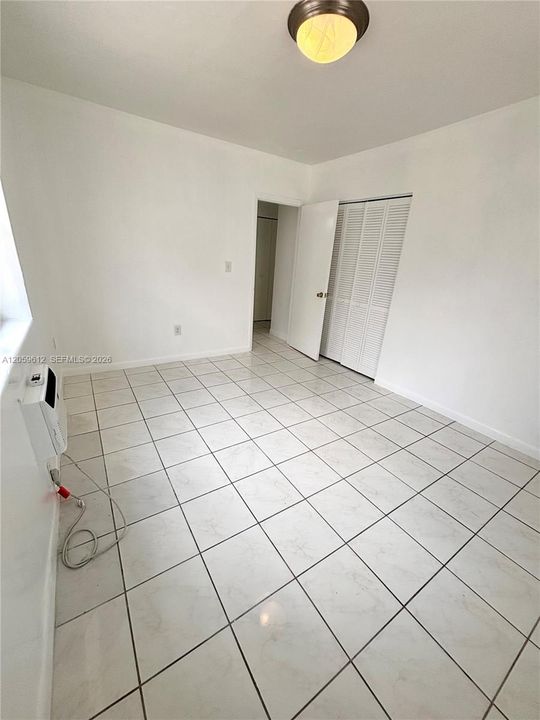 For Rent: $1,850 (1 beds, 1 baths, 8563 Square Feet)
