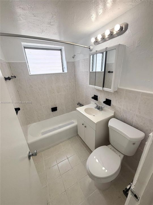 For Rent: $1,850 (1 beds, 1 baths, 8563 Square Feet)