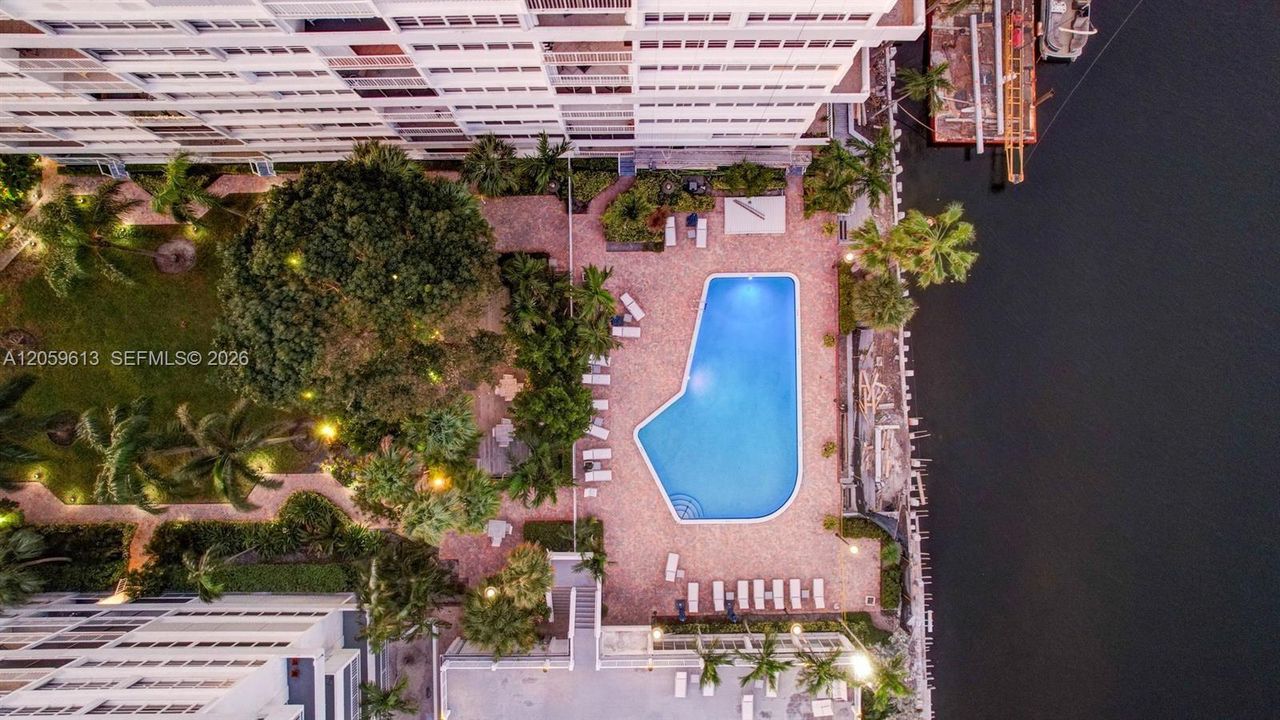 В аренду: $2,800 (2 спален, 2 ванн, 1492 Квадратных фут)