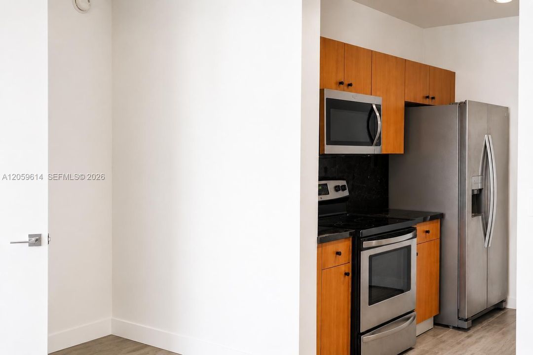 В аренду: $2,500 (1 спален, 1 ванн, 773 Квадратных фут)