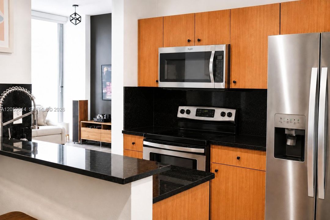 В аренду: $2,500 (1 спален, 1 ванн, 773 Квадратных фут)