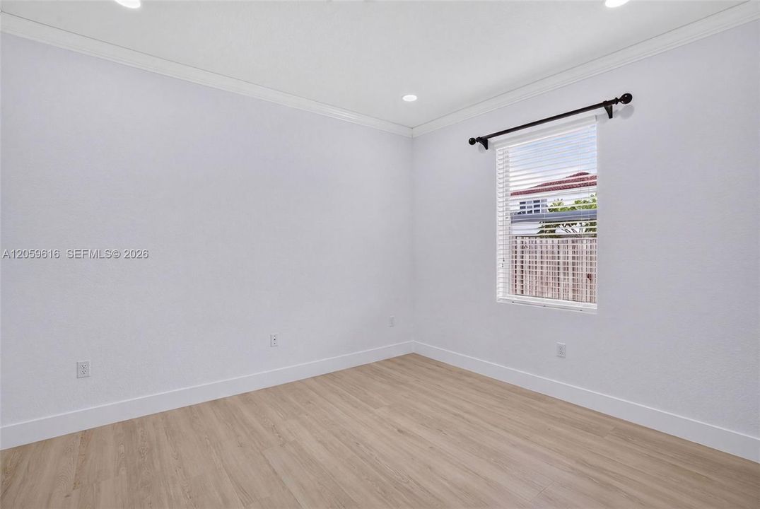 На продажу: $649,990 (4 спален, 3 ванн, 2061 Квадратных фут)