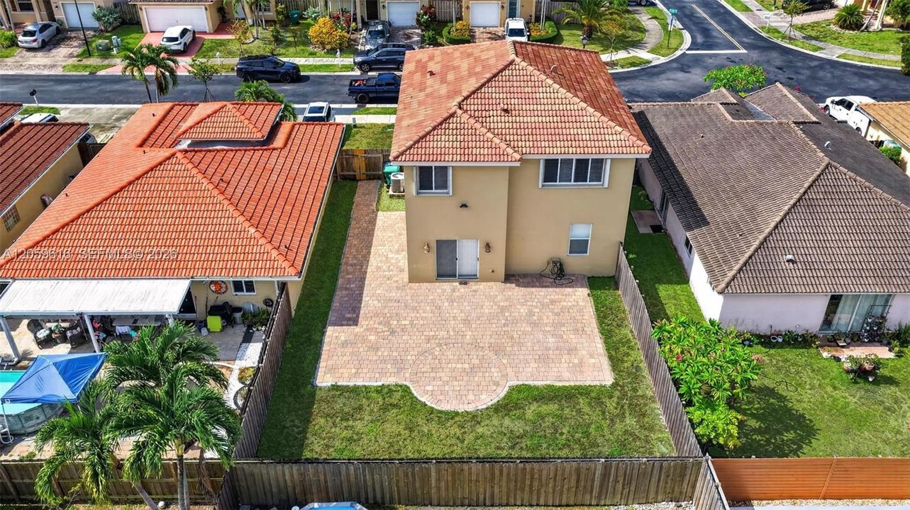 На продажу: $649,990 (4 спален, 3 ванн, 2061 Квадратных фут)