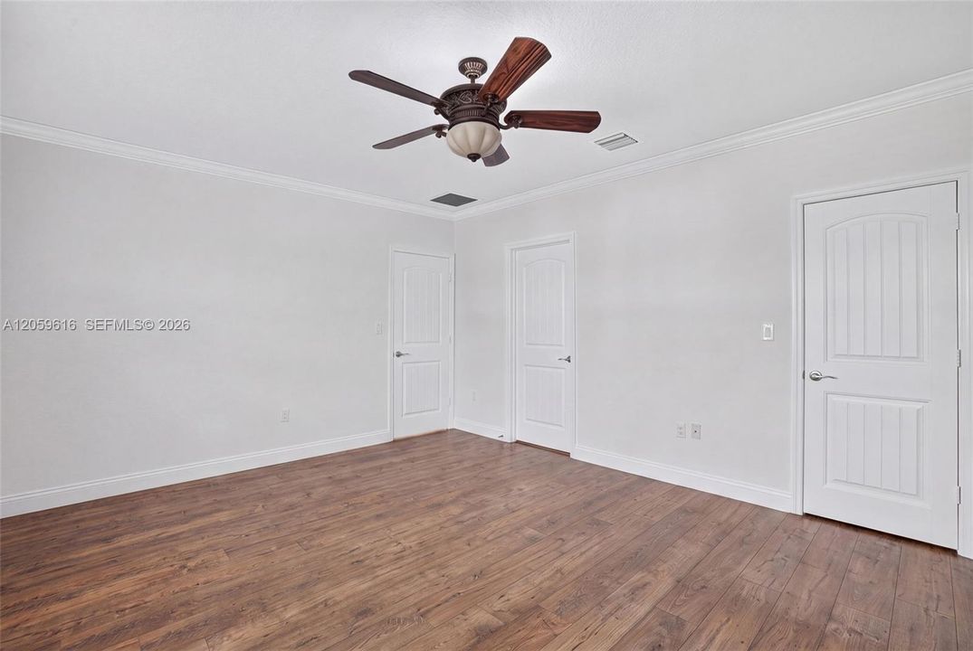 На продажу: $649,990 (4 спален, 3 ванн, 2061 Квадратных фут)