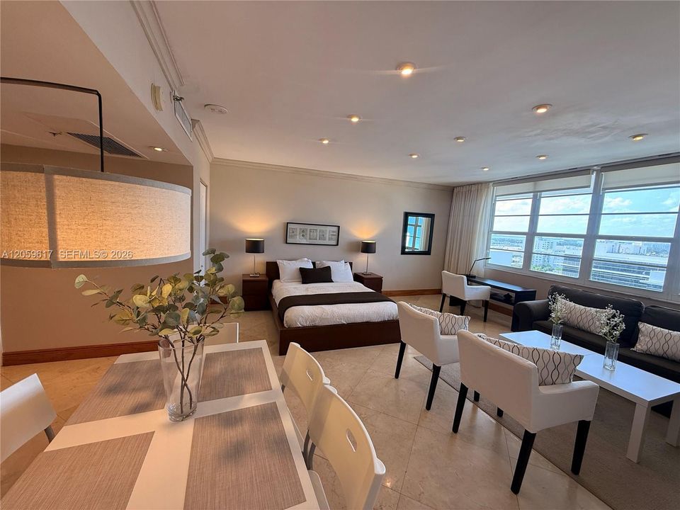 For Rent: $2,800 (0 beds, 1 baths, 565 Square Feet)
