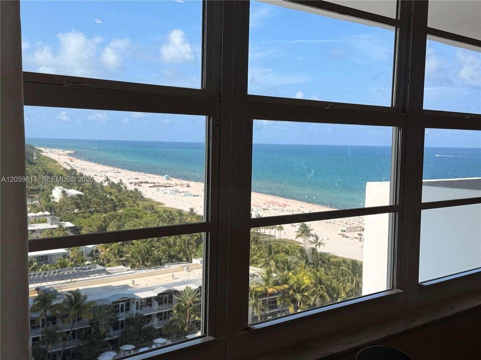 For Rent: $2,800 (0 beds, 1 baths, 565 Square Feet)