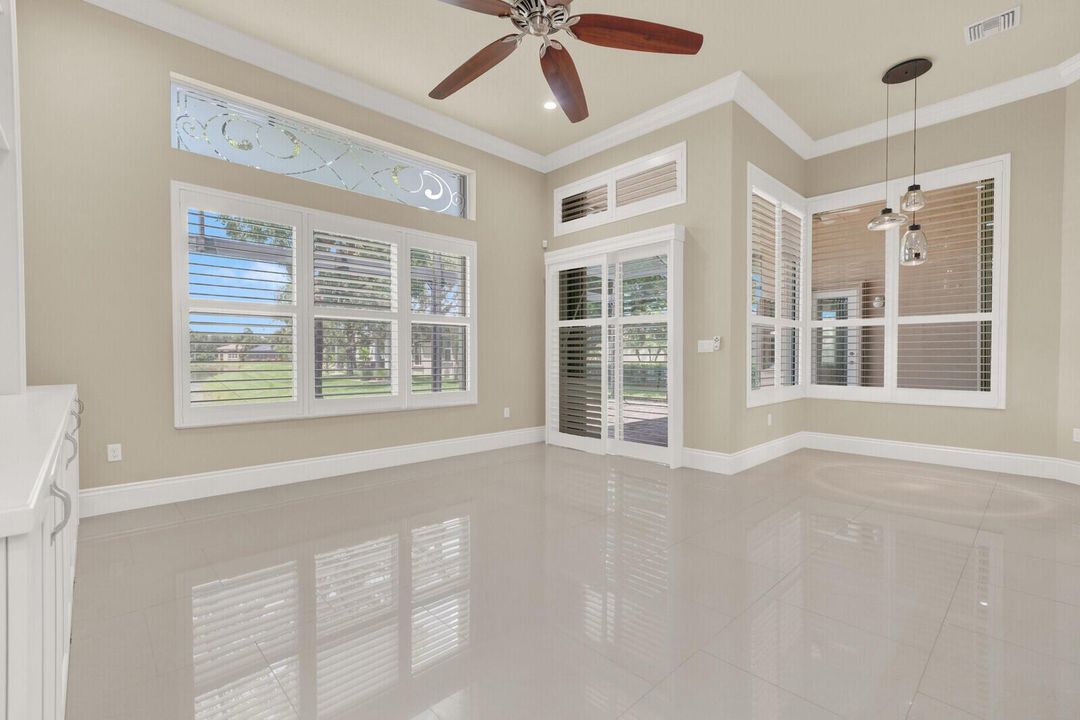 Family Room/Breakfast Nook