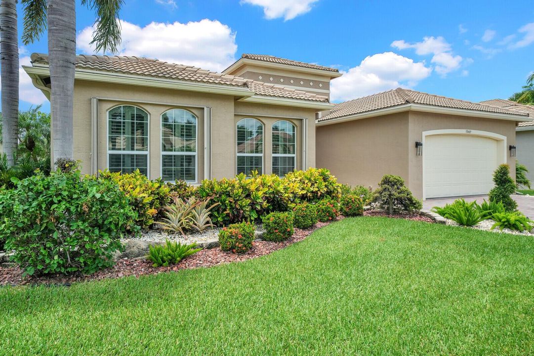 10469 Whitewind Circle