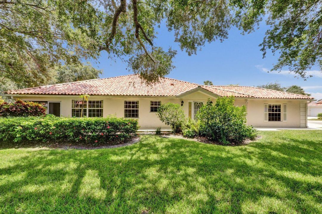 Home For Sale In Riverwalk