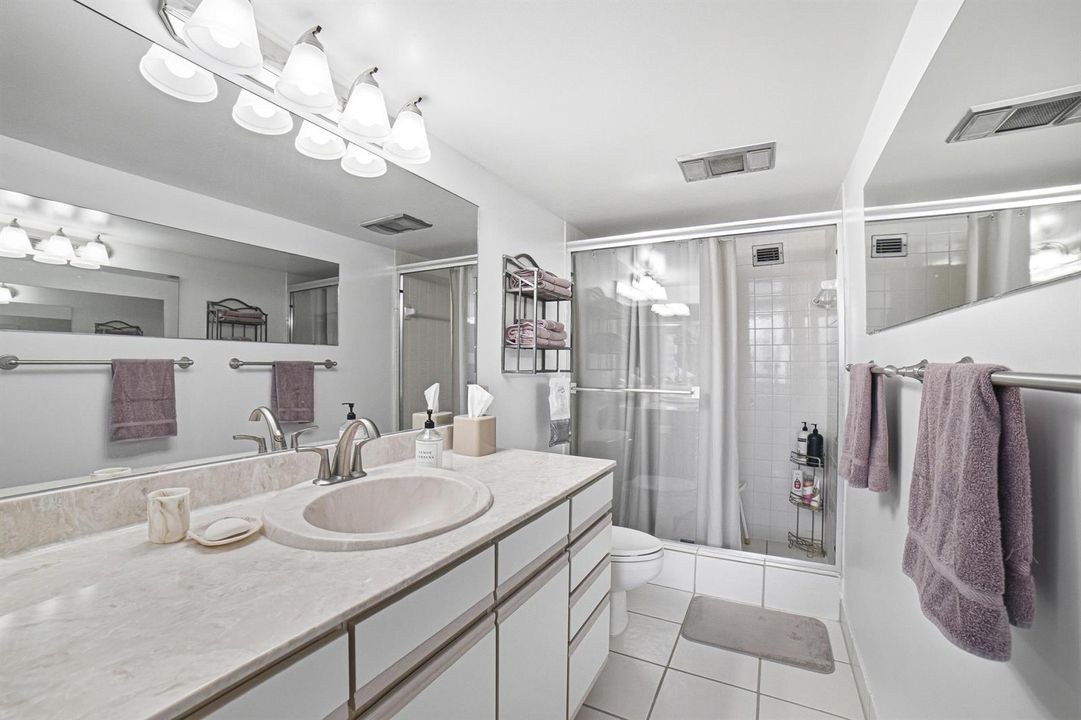 Bedroom2-Bathroom