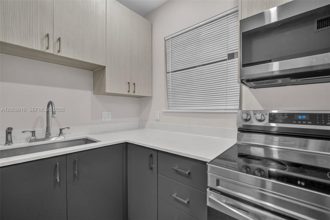 В аренду: $2,950 (3 спален, 1 ванн, 2542 Квадратных фут)