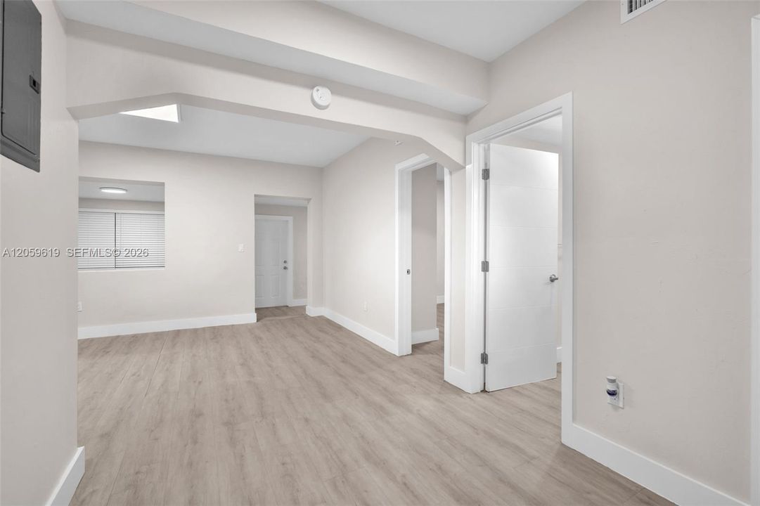 В аренду: $2,950 (3 спален, 1 ванн, 2542 Квадратных фут)