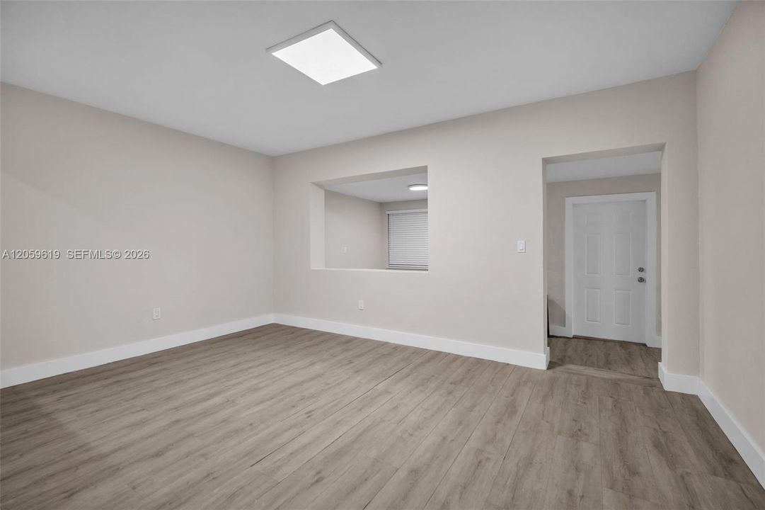 В аренду: $2,950 (3 спален, 1 ванн, 2542 Квадратных фут)