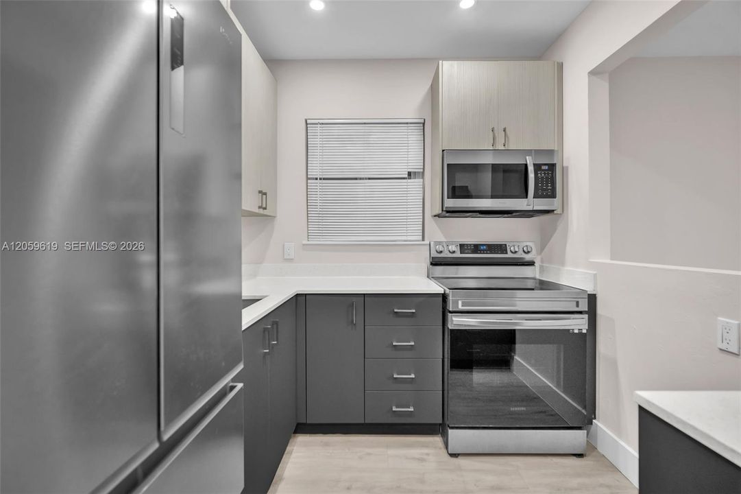 В аренду: $2,950 (3 спален, 1 ванн, 2542 Квадратных фут)