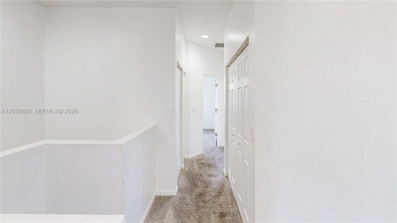 На продажу: $329,900 (4 спален, 3 ванн, 1592 Квадратных фут)