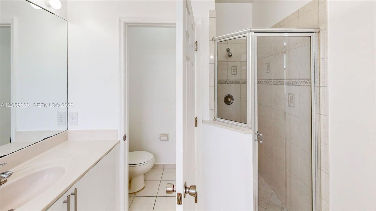 На продажу: $329,900 (4 спален, 3 ванн, 1592 Квадратных фут)