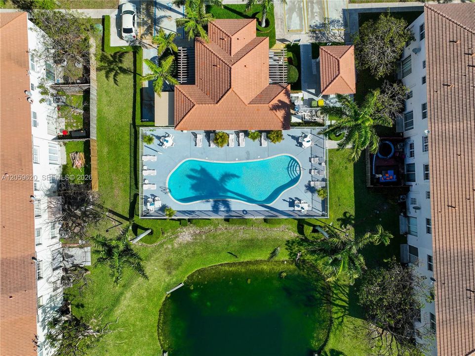 На продажу: $329,900 (4 спален, 3 ванн, 1592 Квадратных фут)