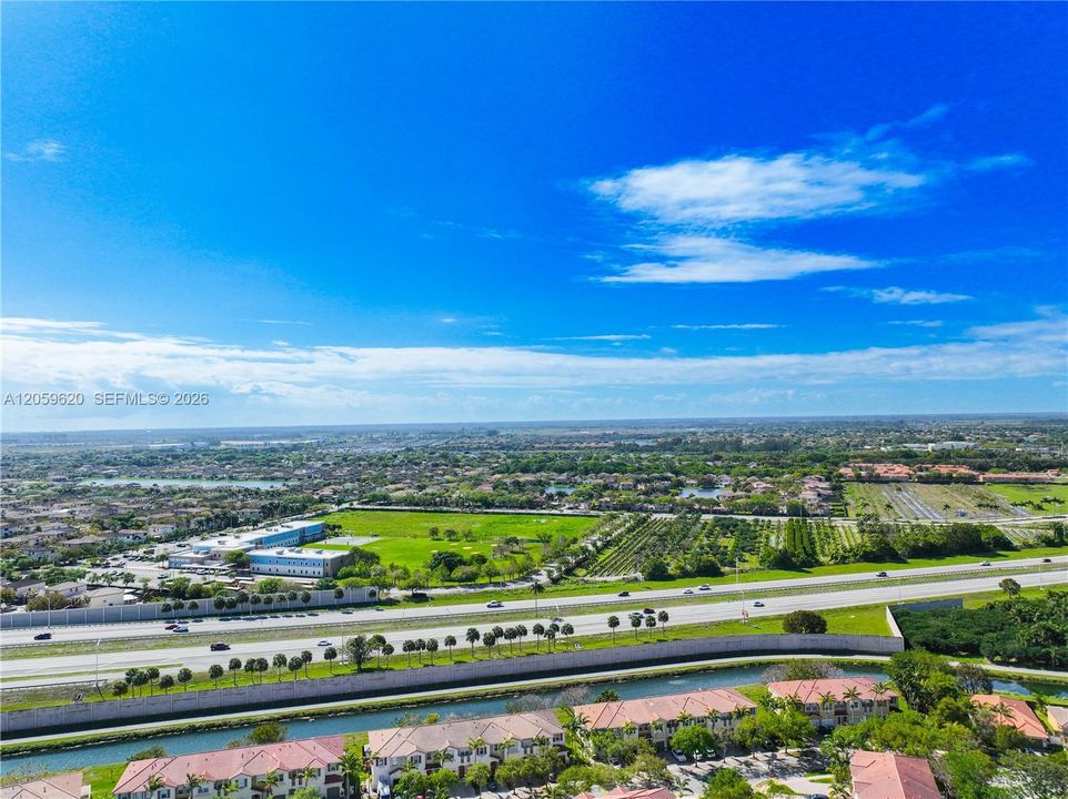 На продажу: $329,900 (4 спален, 3 ванн, 1592 Квадратных фут)