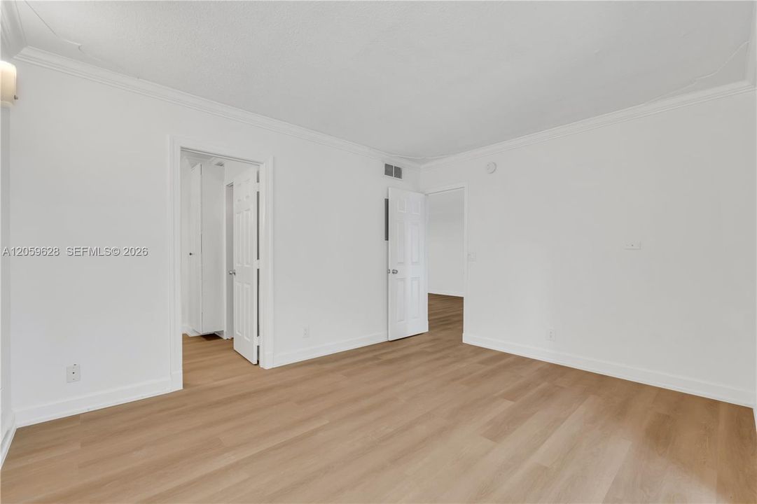 На продажу: $180,000 (1 спален, 1 ванн, 656 Квадратных фут)
