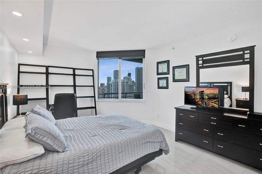 В аренду: $4,500 (2 спален, 2 ванн, 1178 Квадратных фут)