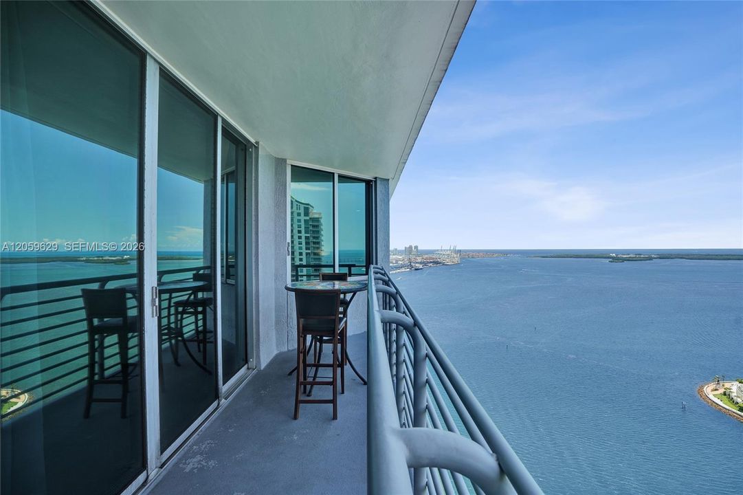 В аренду: $4,500 (2 спален, 2 ванн, 1178 Квадратных фут)