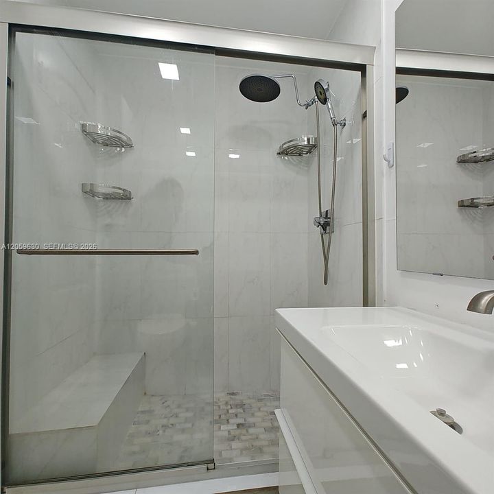 На продажу: $199,800 (1 спален, 1 ванн, 766 Квадратных фут)