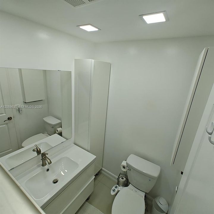На продажу: $199,800 (1 спален, 1 ванн, 766 Квадратных фут)