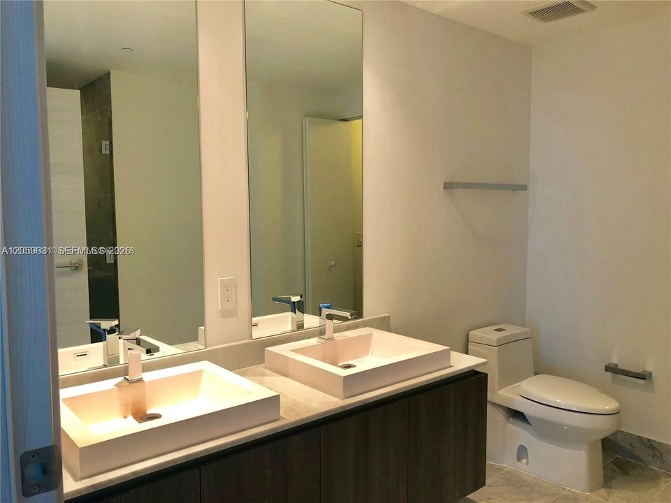 В аренду: $3,900 (1 спален, 2 ванн, 866 Квадратных фут)