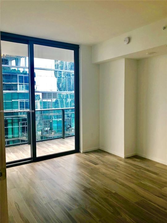 В аренду: $3,900 (1 спален, 2 ванн, 866 Квадратных фут)