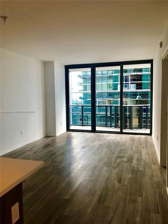 В аренду: $3,900 (1 спален, 2 ванн, 866 Квадратных фут)