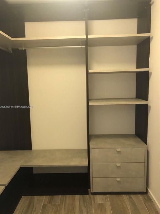 В аренду: $3,900 (1 спален, 2 ванн, 866 Квадратных фут)