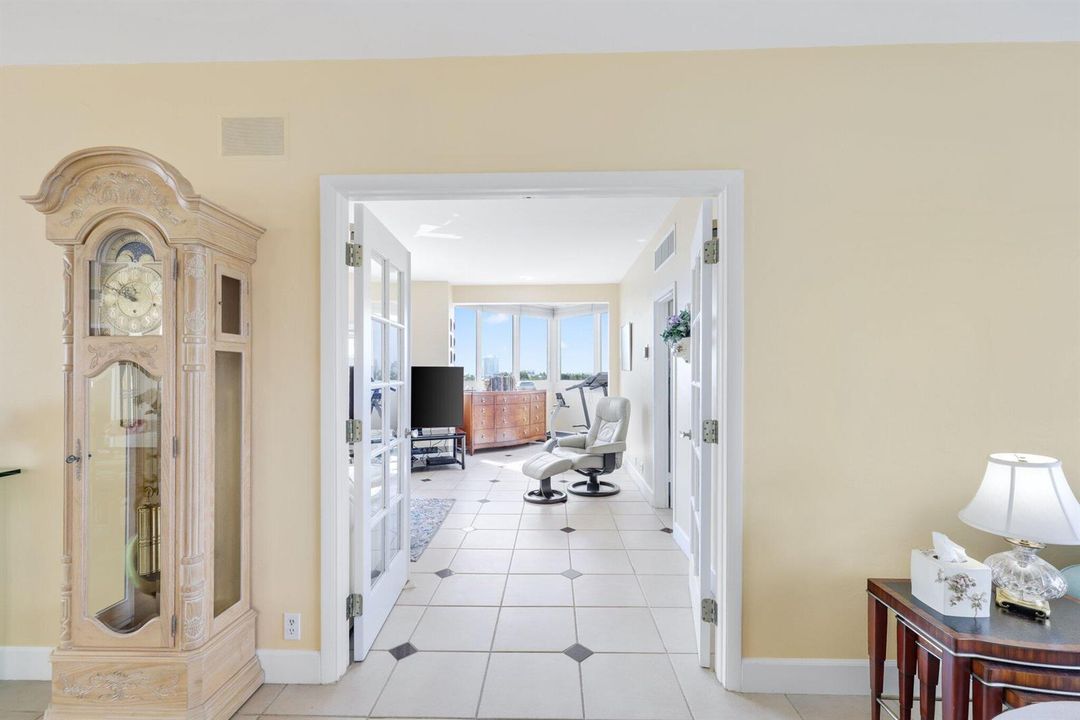 333 Sunset Dr 501