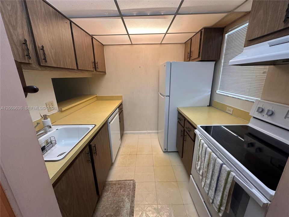 На продажу: $160,000 (1 спален, 1 ванн, 780 Квадратных фут)