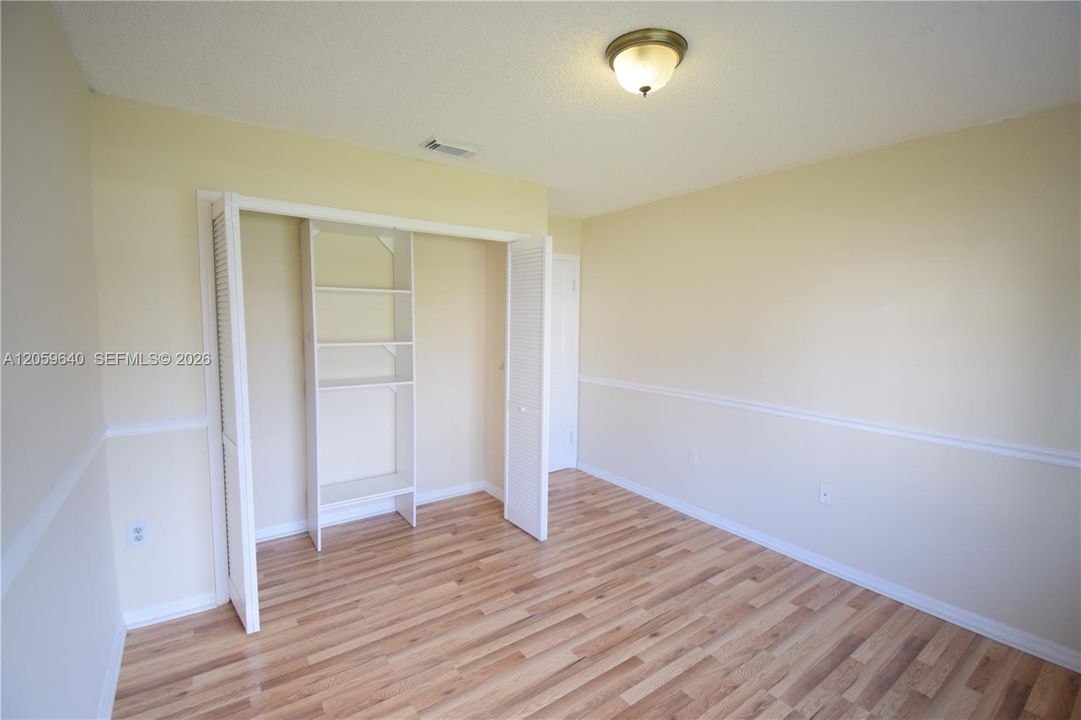 В аренду: $3,400 (3 спален, 2 ванн, 1640 Квадратных фут)