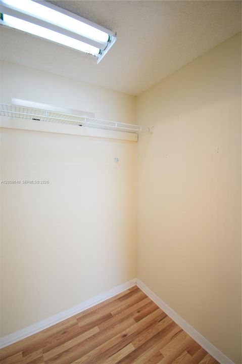 В аренду: $3,400 (3 спален, 2 ванн, 1640 Квадратных фут)