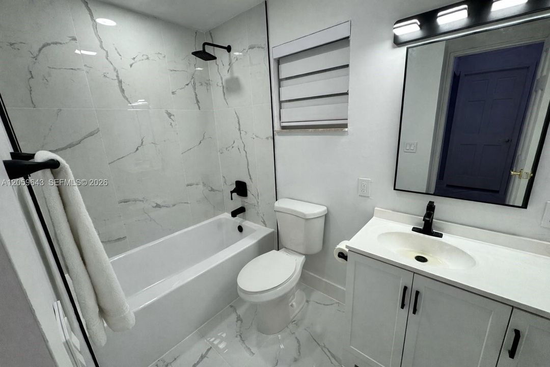 En Venta: $640,000 (3 camas, 2 baños, 1590 Pies cuadrados)