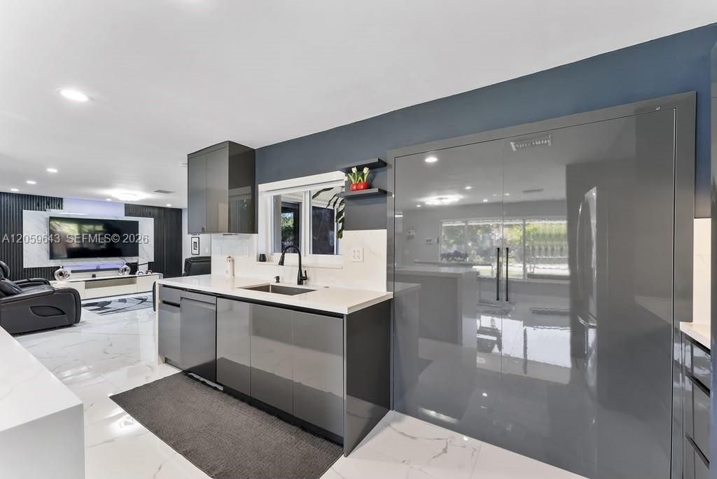 En Venta: $640,000 (3 camas, 2 baños, 1590 Pies cuadrados)
