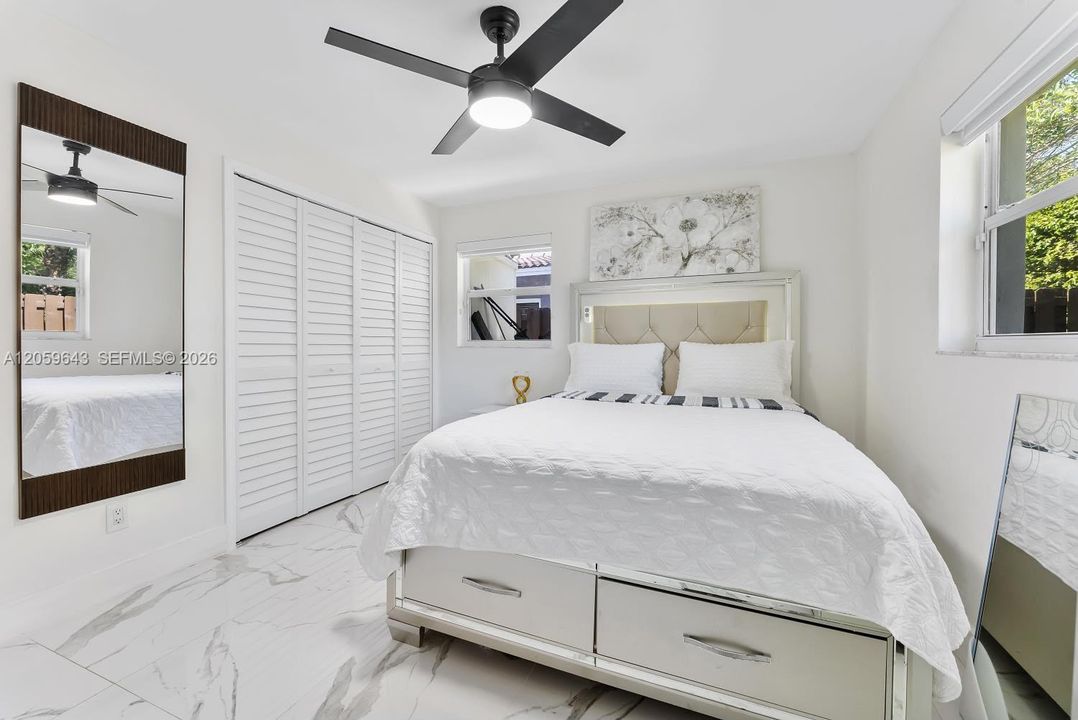 En Venta: $640,000 (3 camas, 2 baños, 1590 Pies cuadrados)