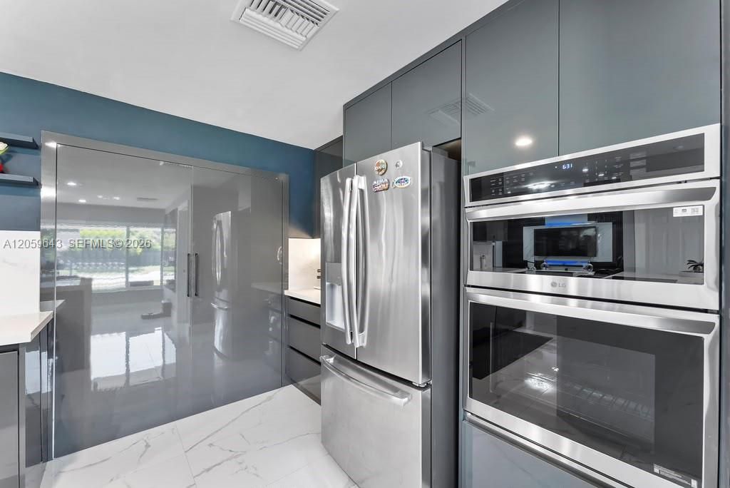 En Venta: $640,000 (3 camas, 2 baños, 1590 Pies cuadrados)