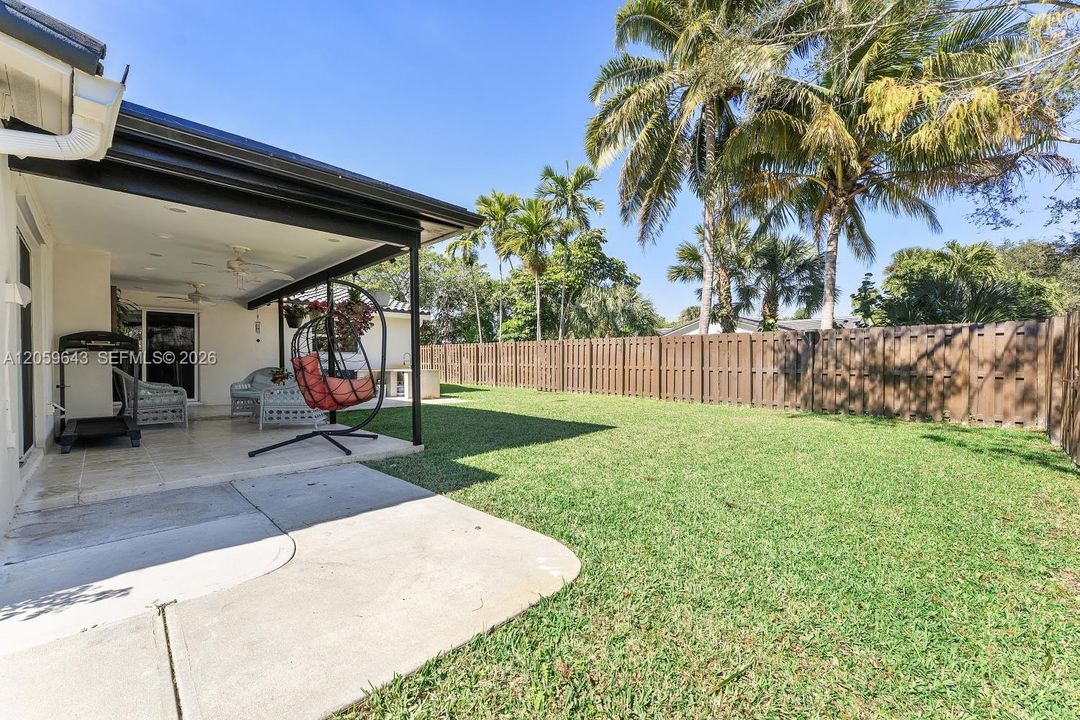 En Venta: $640,000 (3 camas, 2 baños, 1590 Pies cuadrados)