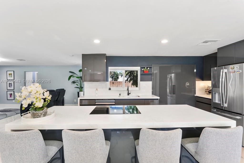 En Venta: $640,000 (3 camas, 2 baños, 1590 Pies cuadrados)