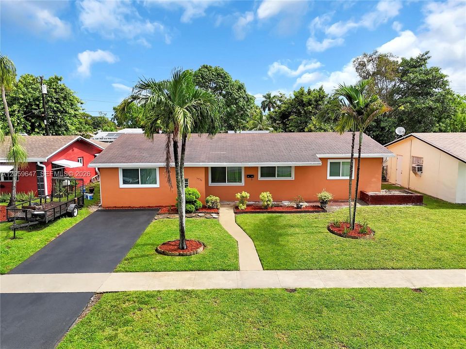 For Sale: $454,900 (3 beds, 2 baths, 1440 Square Feet)