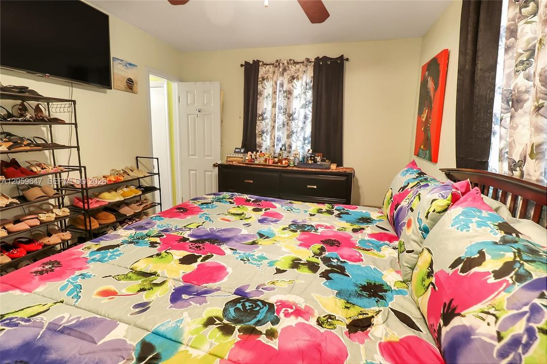 For Sale: $454,900 (3 beds, 2 baths, 1440 Square Feet)