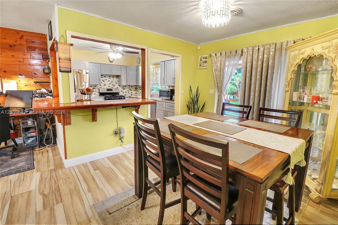 For Sale: $454,900 (3 beds, 2 baths, 1440 Square Feet)