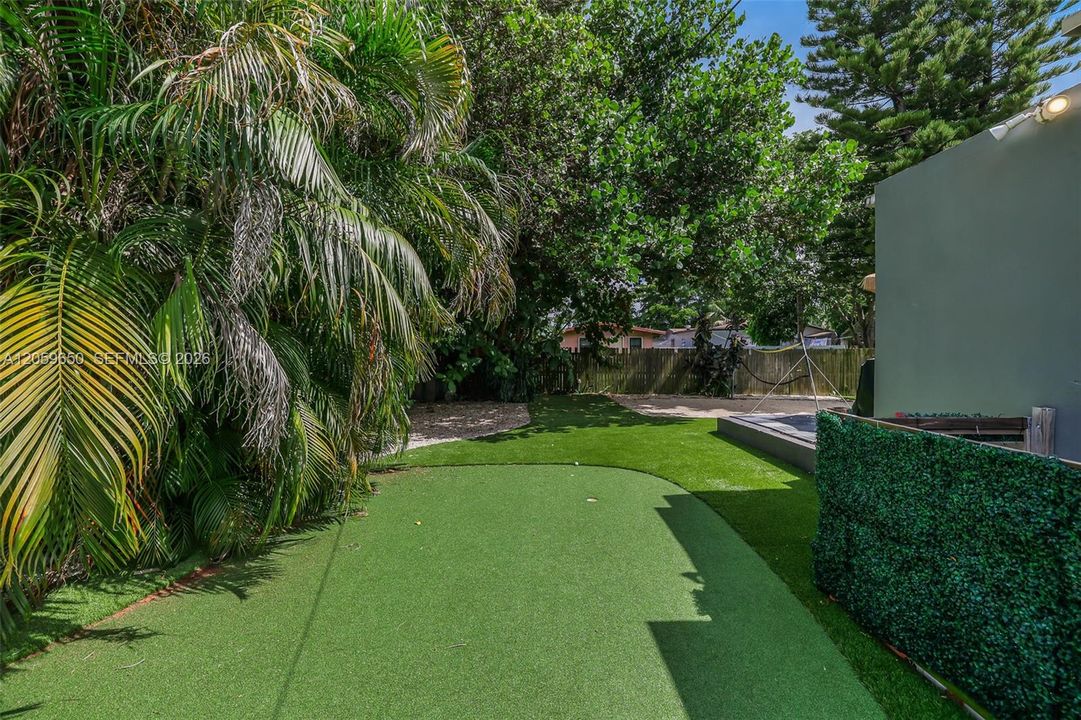 For Sale: $860,000 (4 beds, 2 baths, 1320 Square Feet)