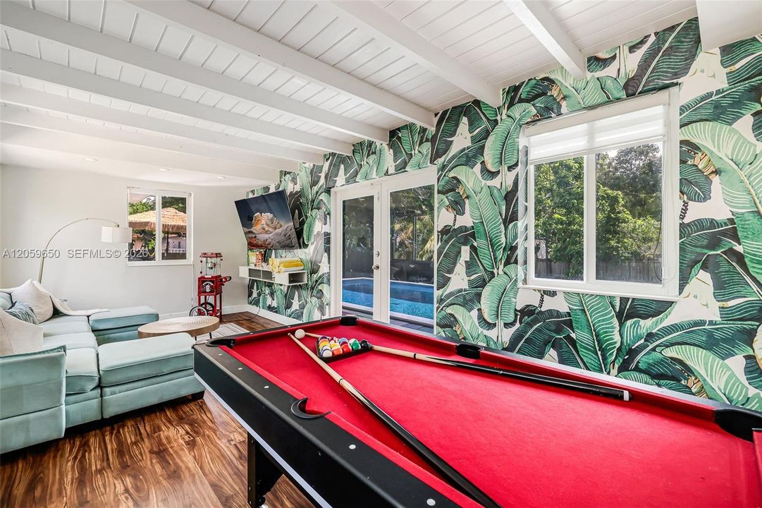 For Sale: $860,000 (4 beds, 2 baths, 1320 Square Feet)