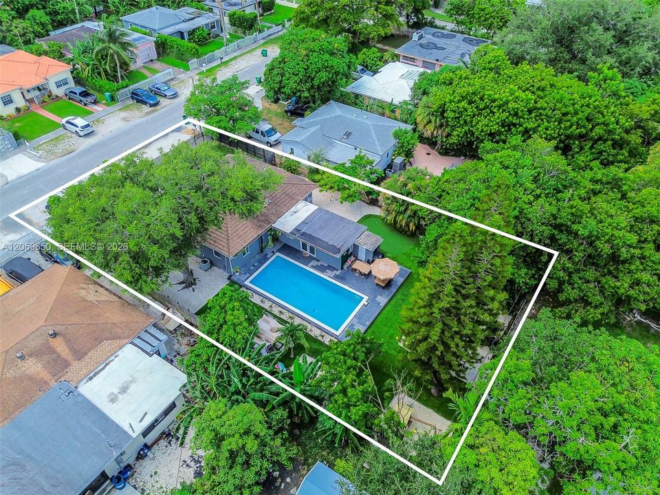 For Sale: $860,000 (4 beds, 2 baths, 1320 Square Feet)