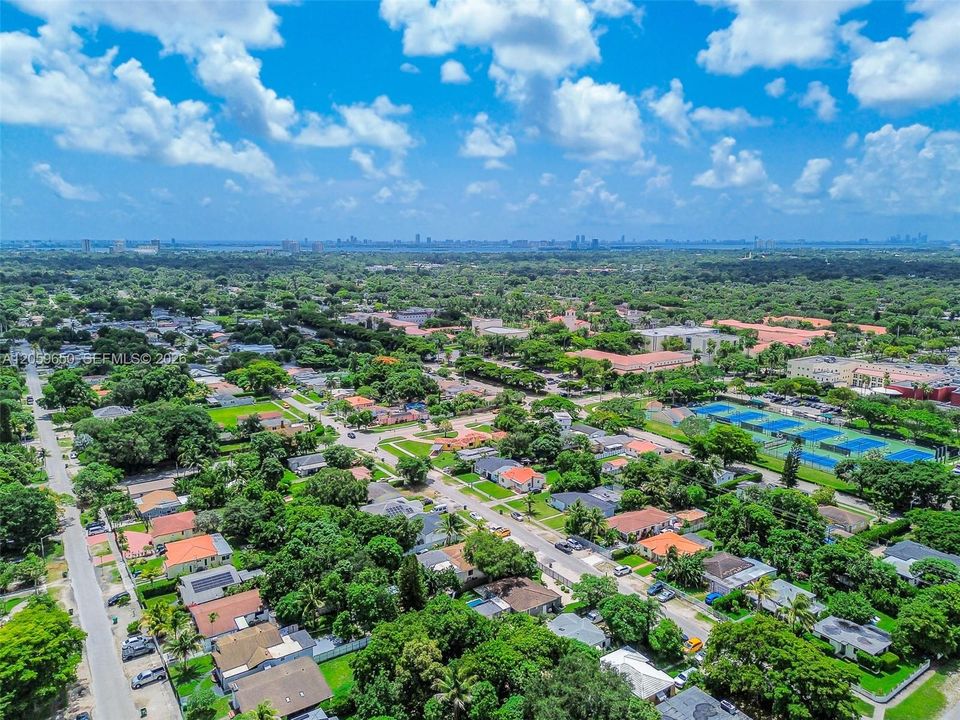 For Sale: $860,000 (4 beds, 2 baths, 1320 Square Feet)