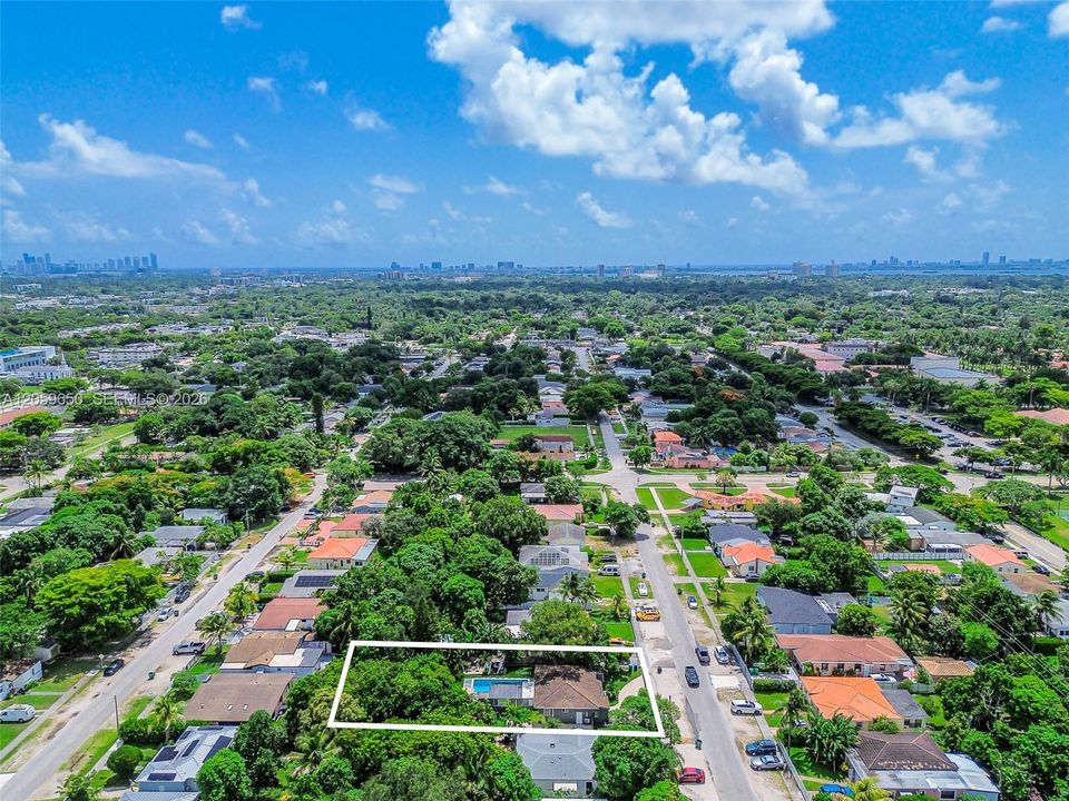 For Sale: $860,000 (4 beds, 2 baths, 1320 Square Feet)